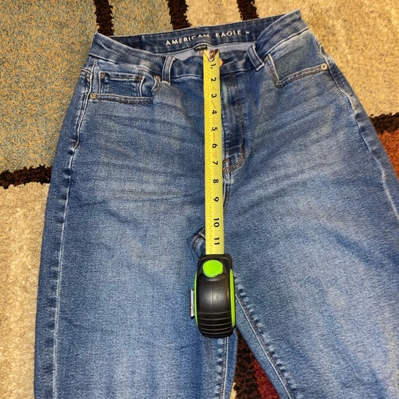 American eagle stretch distressed curvy mom jeans size 6 - Picture 3 of 11